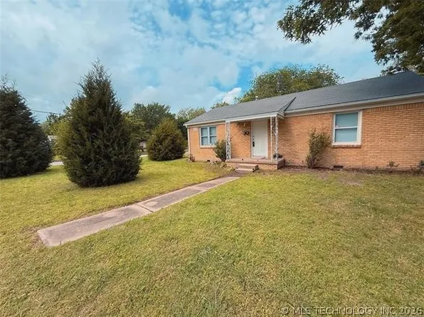 5901 E 3rd St, Tulsa, OK 74112