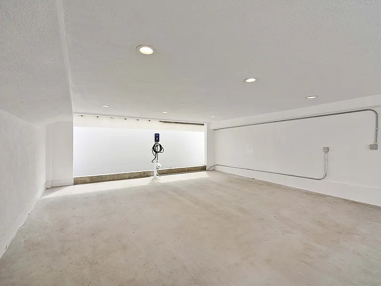 460 N Sierra Bonita Ave #460 — Photo 39