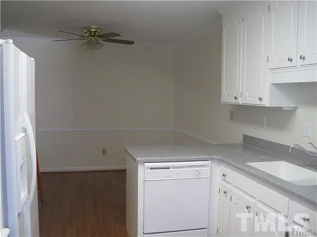 111 Charter Oaks Cir — Photo 3