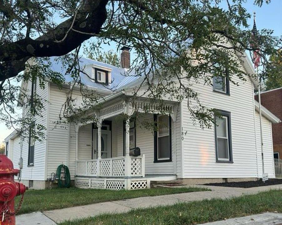 1st image of 180 S Walnut St