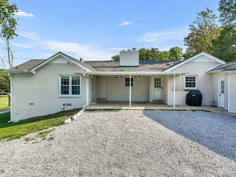 4861 Bethesda Rd — Photo 72