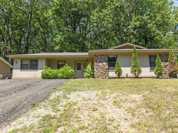 924 Franklin Ln, Redfield, AR 72132