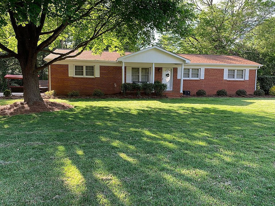 1st image of 129 Circle Dr