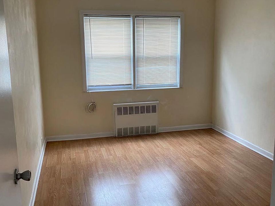 1st image of 175-01 67th Ave Floor 2NF