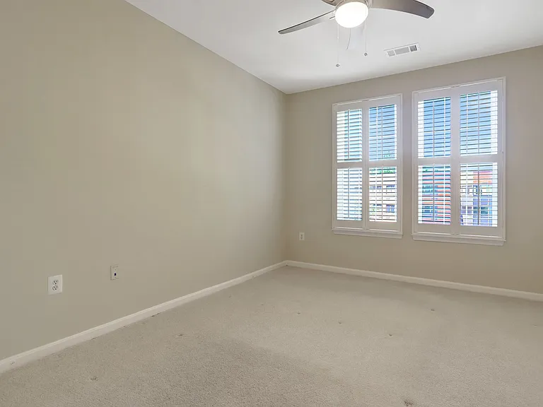 2301 25th St S #4-412 — Photo 10
