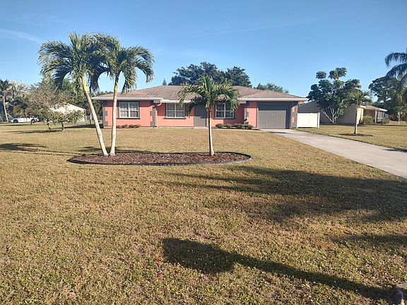 2nd image of 285 SW Bridgeport Drive