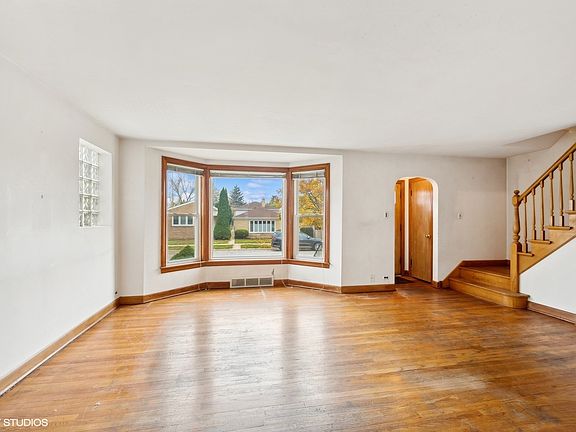 2nd image of 3851 N Ottawa Ave