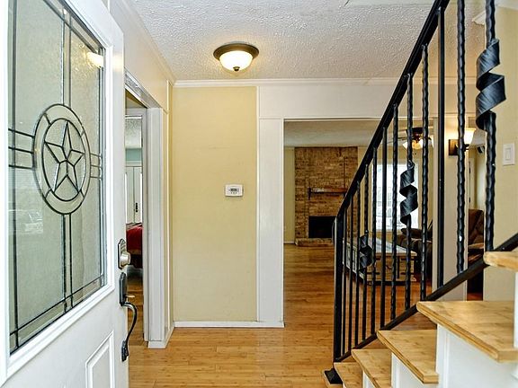 5th image of 1406 Wood Rock Dr