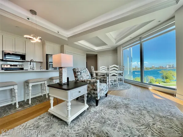 201 Beers St APT 44, Pt Huron, MI 48060