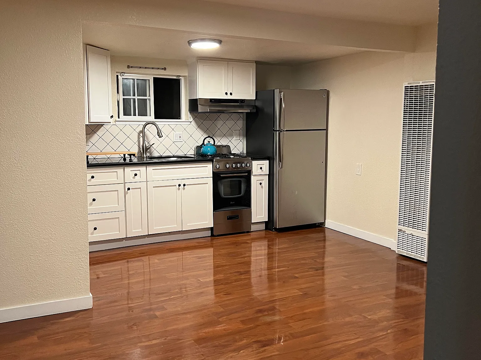 308 5th Ave — Photo 3