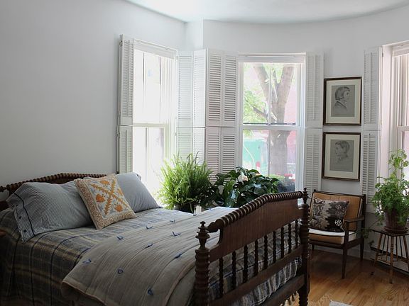 Lower floor bedroom