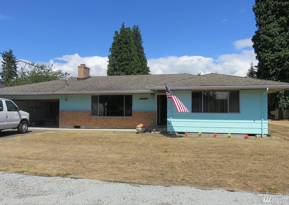 1st image of 4831 72nd Pl NE