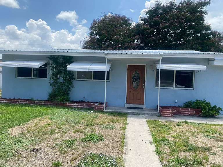 917 S Ridge St — Photo 2