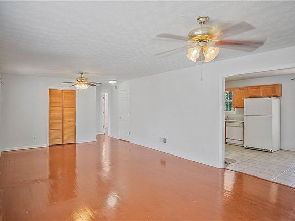 4th image of 1623 Mallard Cir