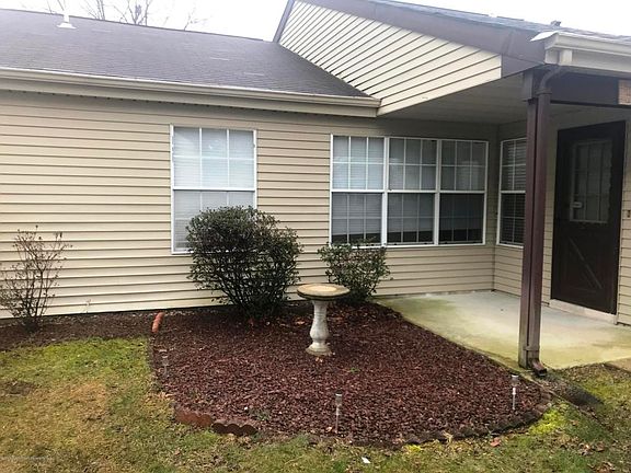 2nd image of 11B Buckingham Dr