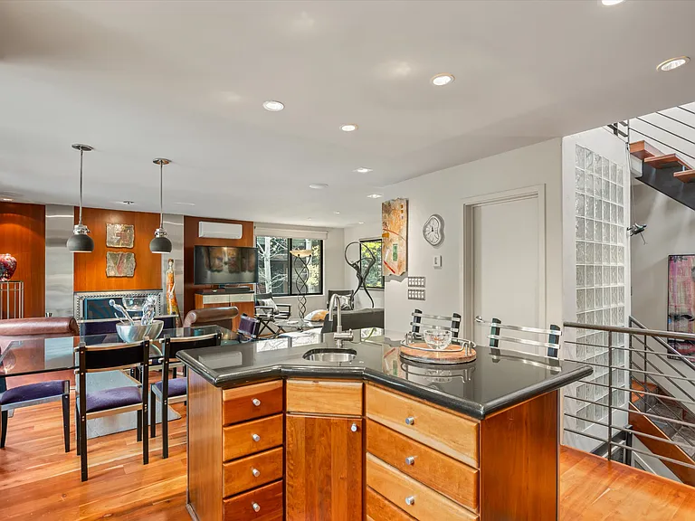 650 S Monarch St #9 — Photo 7