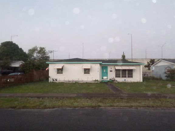 2nd image of 1215 Tropical Dr