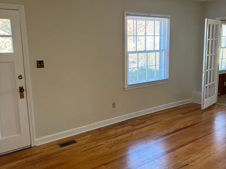 Fairview Rd — Photo 11