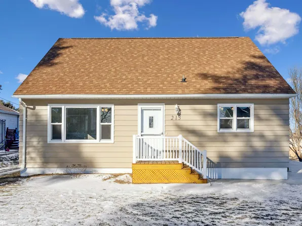 213 7th St, Gladbrook, IA 50635