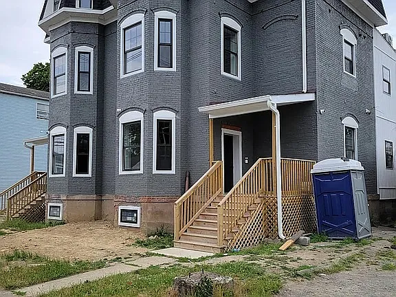 Building Photo - 58 Smith St #1