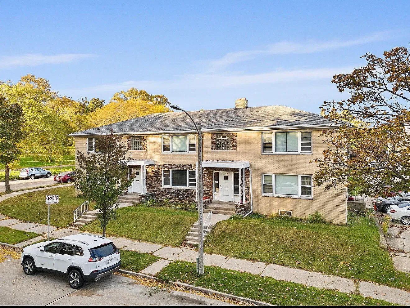 1 bed, 800 sqft, $1,200 — Photo 1