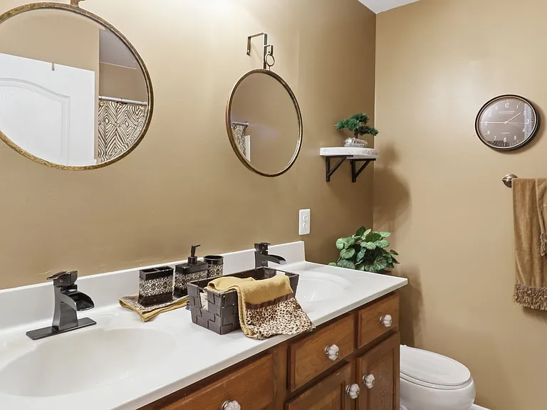 3003 Black Thorn Ct — Photo 3