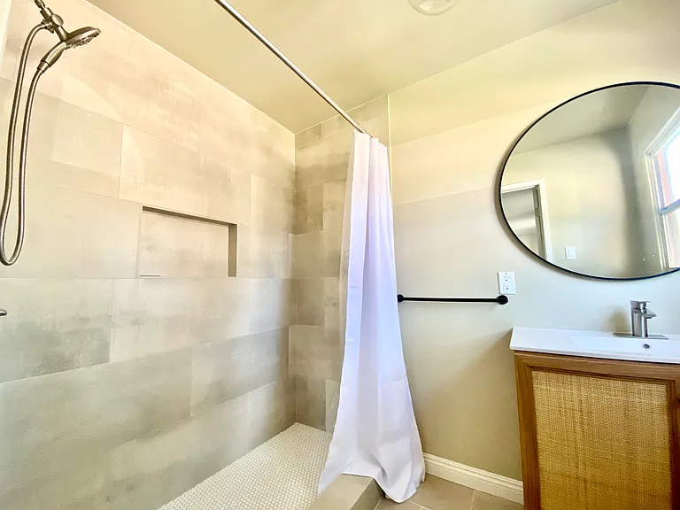 231 Melrose Ave #C — Photo 13