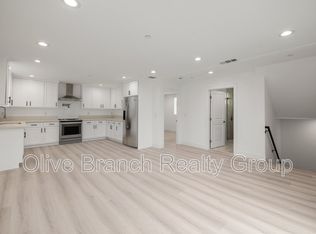 637 N Kingsley Dr #1, Los Angeles, CA 90004
