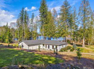 13668 W Raven Ln, Bremerton, WA 98312