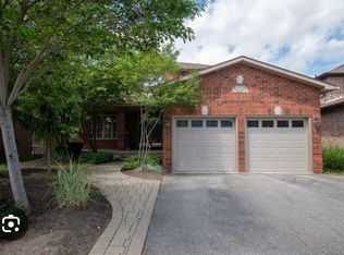 130 Ferndale Dr S #2, Barrie, ON L4N 6Y6