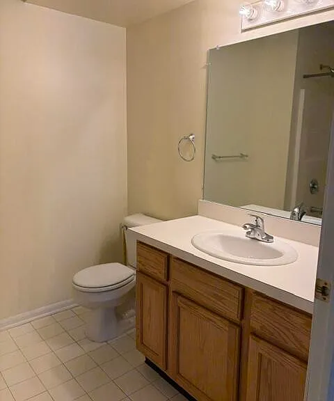 2736 S Knightsbridge Cir — Photo 11