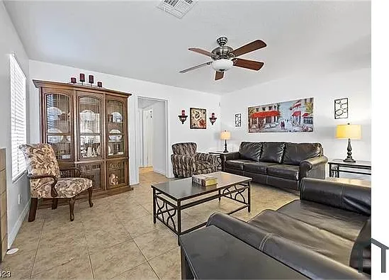 1633 Palmae Way — Photo 10