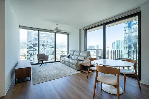 987 Queen St #2714 Photo 1