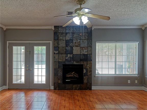 4th image of 317 Meadowglen Dr