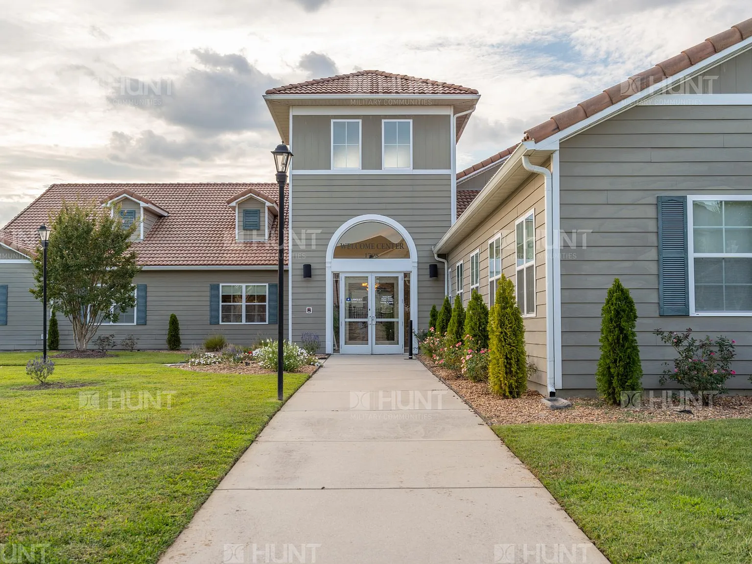 3 bed, 1419 sqft, $1,934 — Photo 3