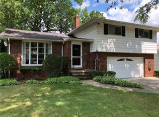21270 Ellen Dr, Fairview Park, OH