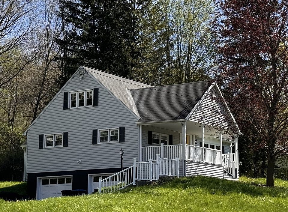 1st image of 20 Edgewood Dr