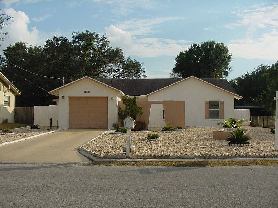 1st image of 218 W 109th Ave