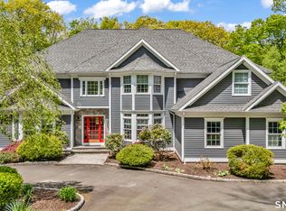 10 Arthurs Court, Newtown, CT 06470