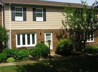 8280 Deepwood Blvd UNIT 4, Mentor, OH 44060