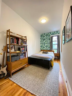 Rented by Harris Philip NYC | media 39