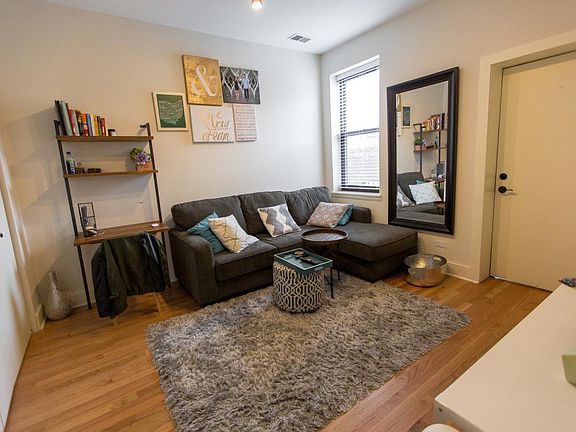 2nd image of 1503 N Wieland St APT 3R