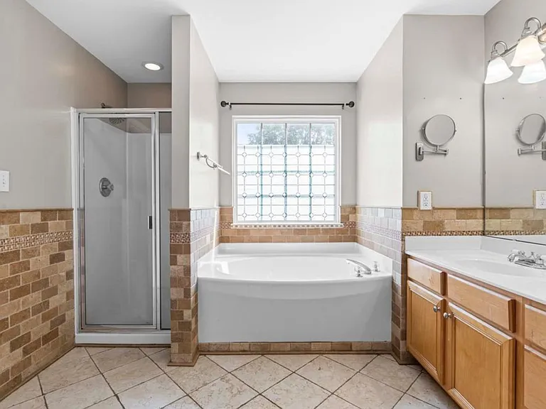5435 Seaspray Ln — Photo 25