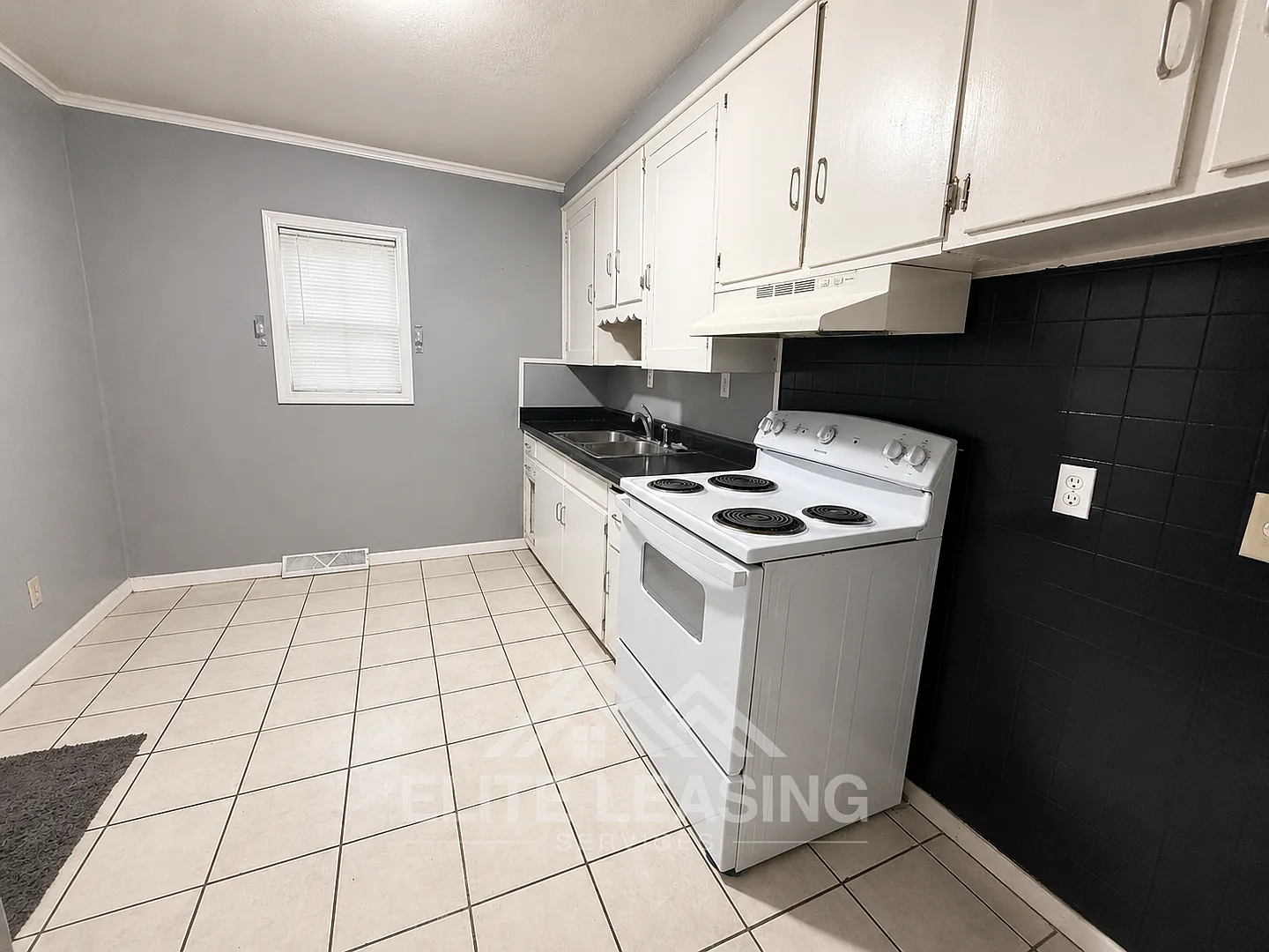 Bright & Charming 2-Bedroom Home with Large Yard — Photo 4