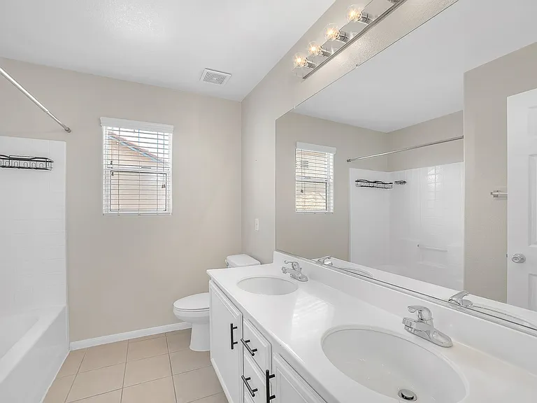 11273 Accademia Ct — Photo 24