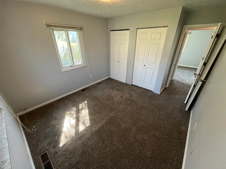 3224 Laurel Rd — Photo 9
