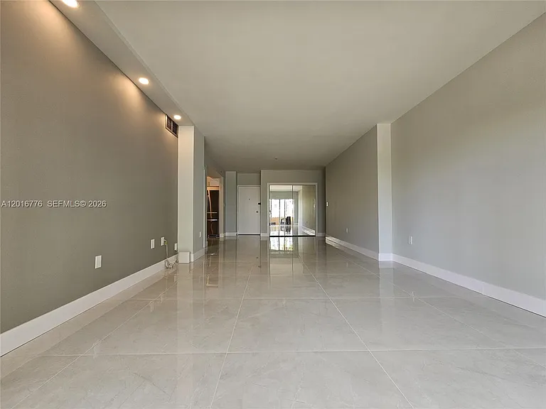 1985 S Ocean Dr #2K — Photo 3