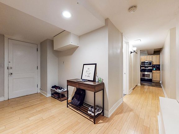 5th image of 1202 W Waveland Ave #B