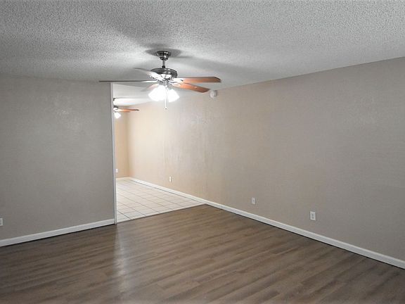 3rd image of 3235 W Mauna Loa Ln