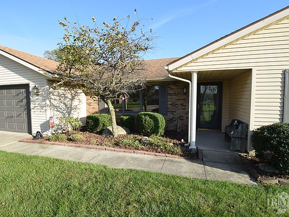 2nd image of 3724 W Woodstock Ln